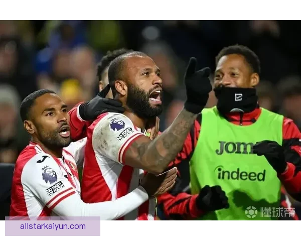 威尔弗里德·恩迪迪表现稳健，成为英超球队防守中场的关键人物