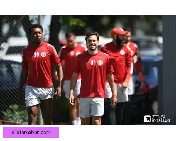 戴维斯与萨内配合状态回暖，助力球队在联赛中表现稳健